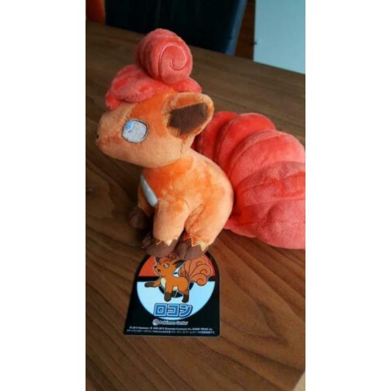Pokémon Center Vulpix knuffel