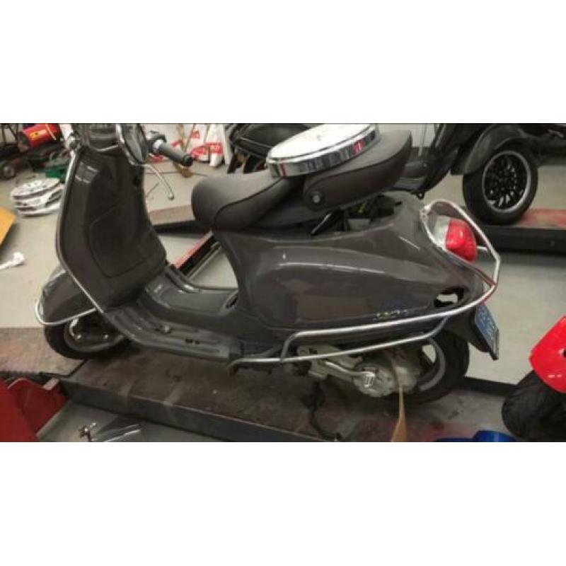 Zeldzame opknap Roma Vespa LXV Snor 4T 2013!!!!