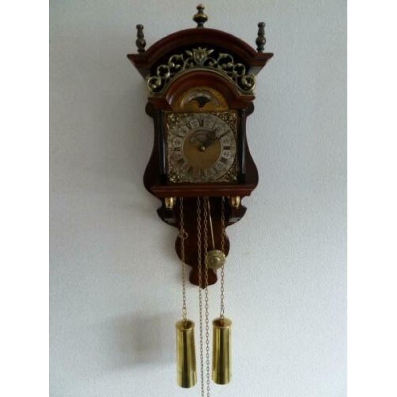 Te Koop: Een mooi vintage Sallander hangklokje.