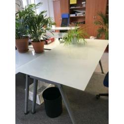 IKEA tafels/bureaus GALANT+ bureaustoelen