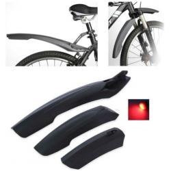 MTB spatbord set: Voor- en achterspatbord + achterlampje