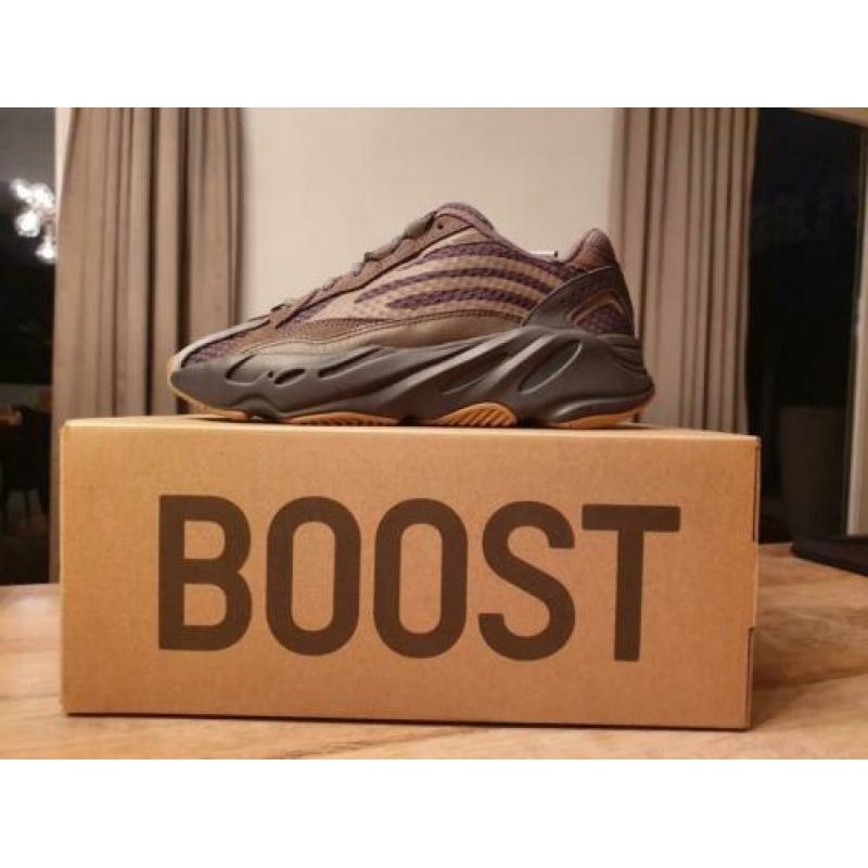 Yeezy Boost 700 V2 Geode 38EU/5.5US Deadstock