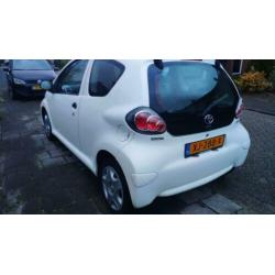 Toyota Aygo 1.0 12V Vvt-i 3DRS MMT 2012 Wit
