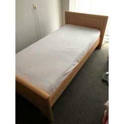 1-persoonsbed 90-200 beuken kleur inclusief matras en bodem