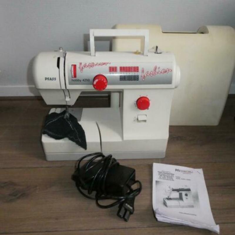 Pfaff fashion hobby 4250 naaimachine