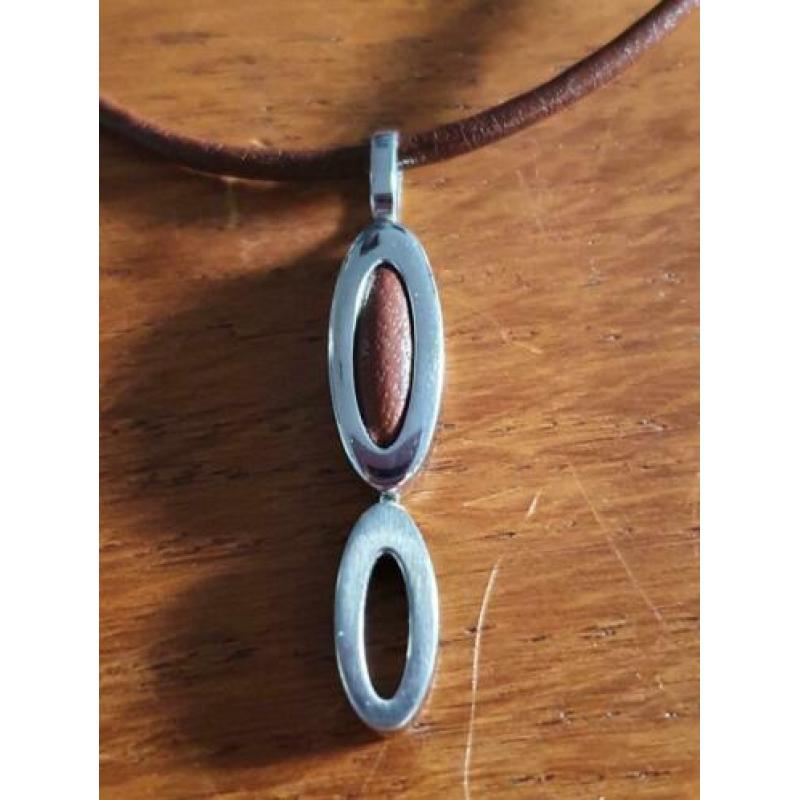 FOSSIL ketting met stalen FOSSIL hanger met steentjes !!!