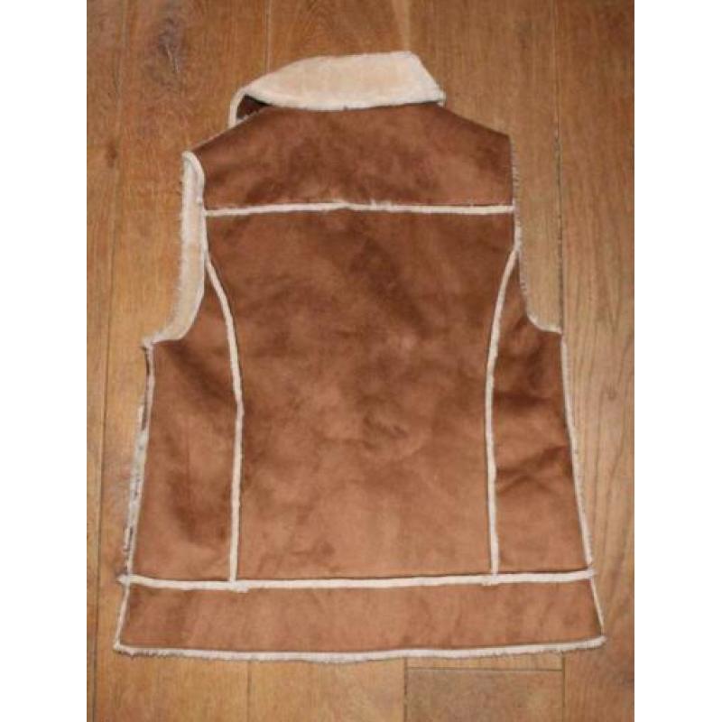 Suede bodywarmer van Zara 152