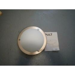 2 plafond lampen nog nieuw in de doos