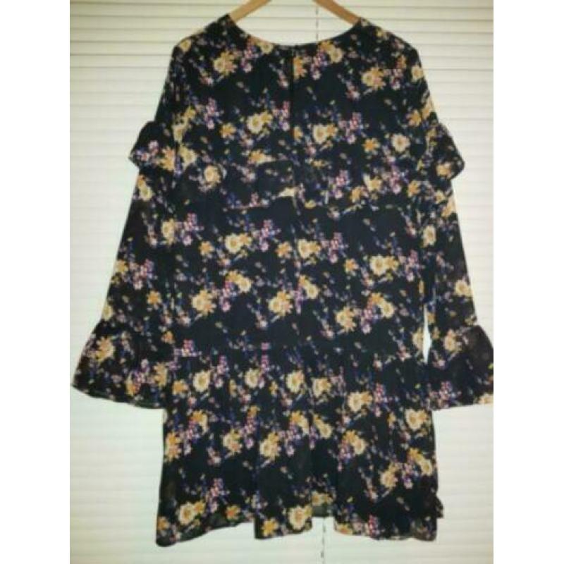 NIEUW jurk/tuniek met zwart en bloemen XXL