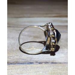 Gouden ring 14 krt met granaten