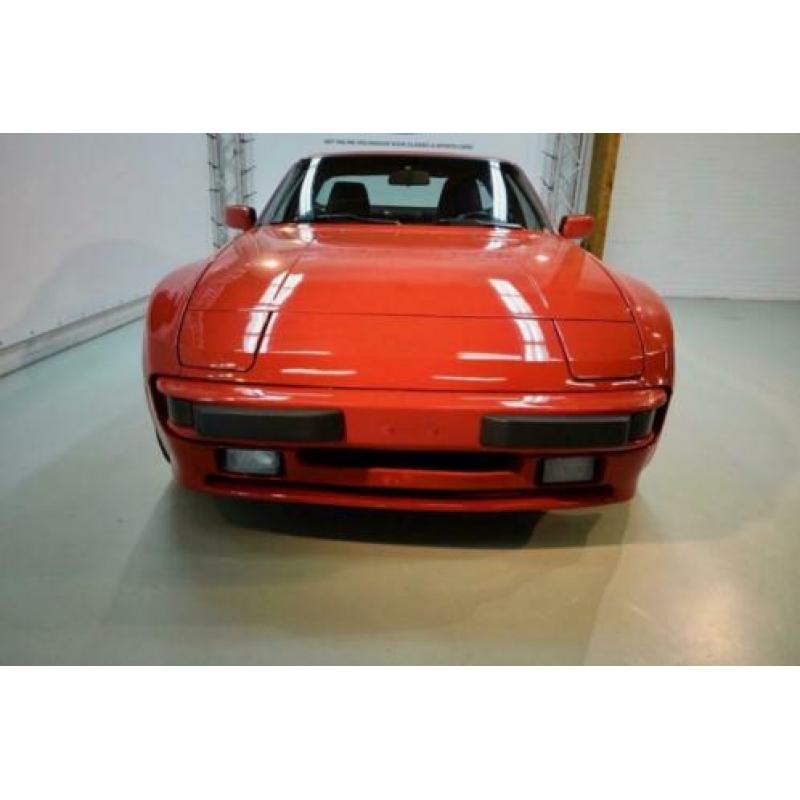 Porsche 944