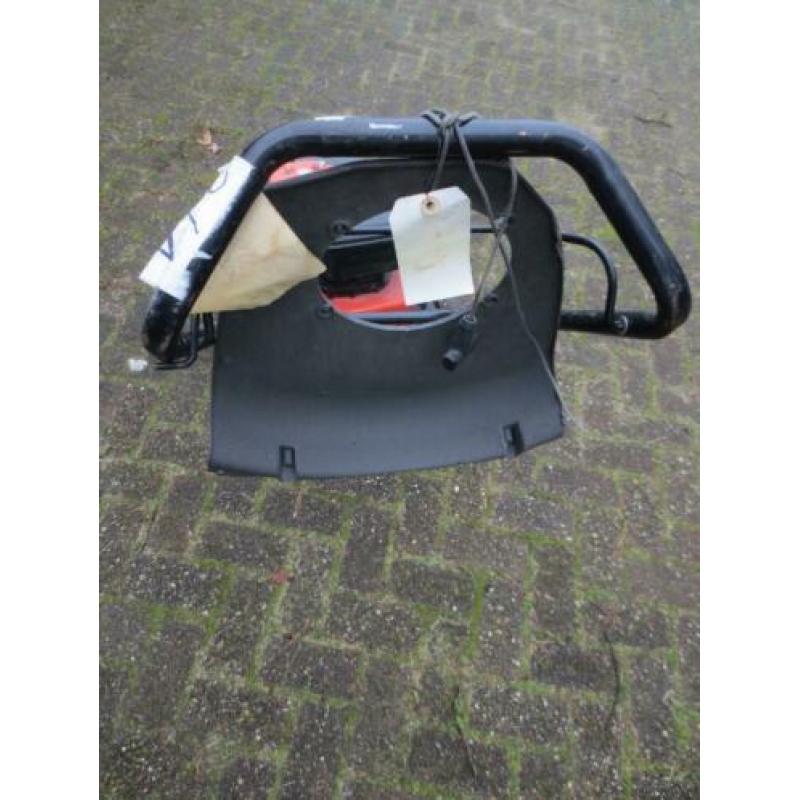Ariens 22 inch string trimmer - vastgelopen
