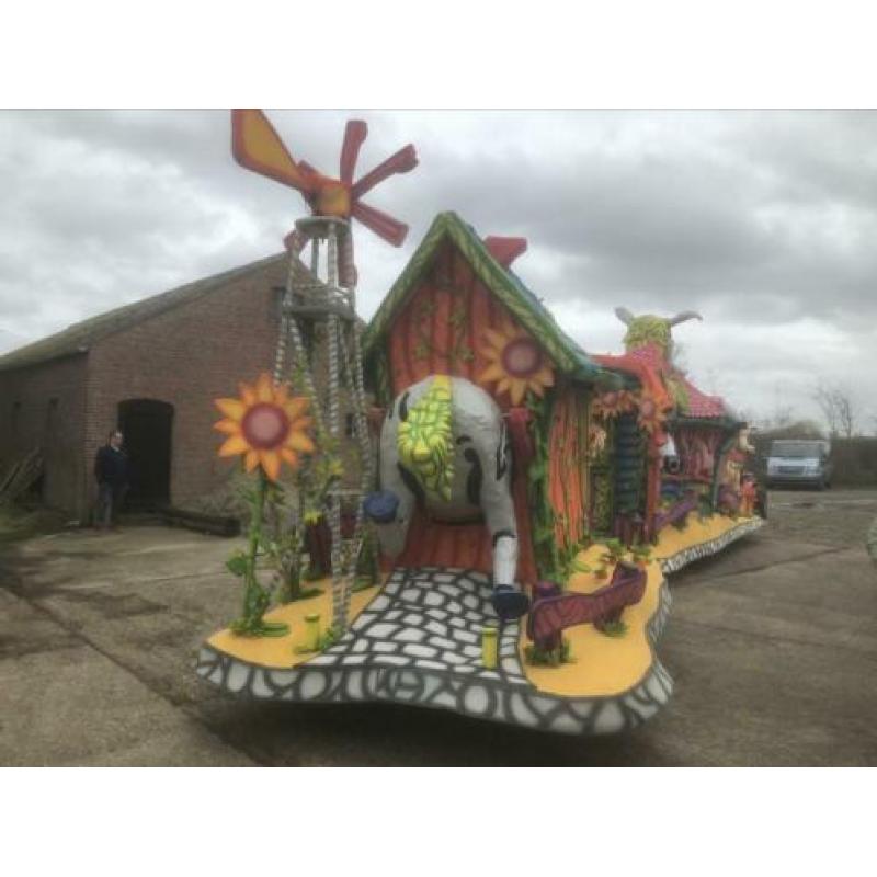 Te koop prachtige unieke Carnavalswagen!