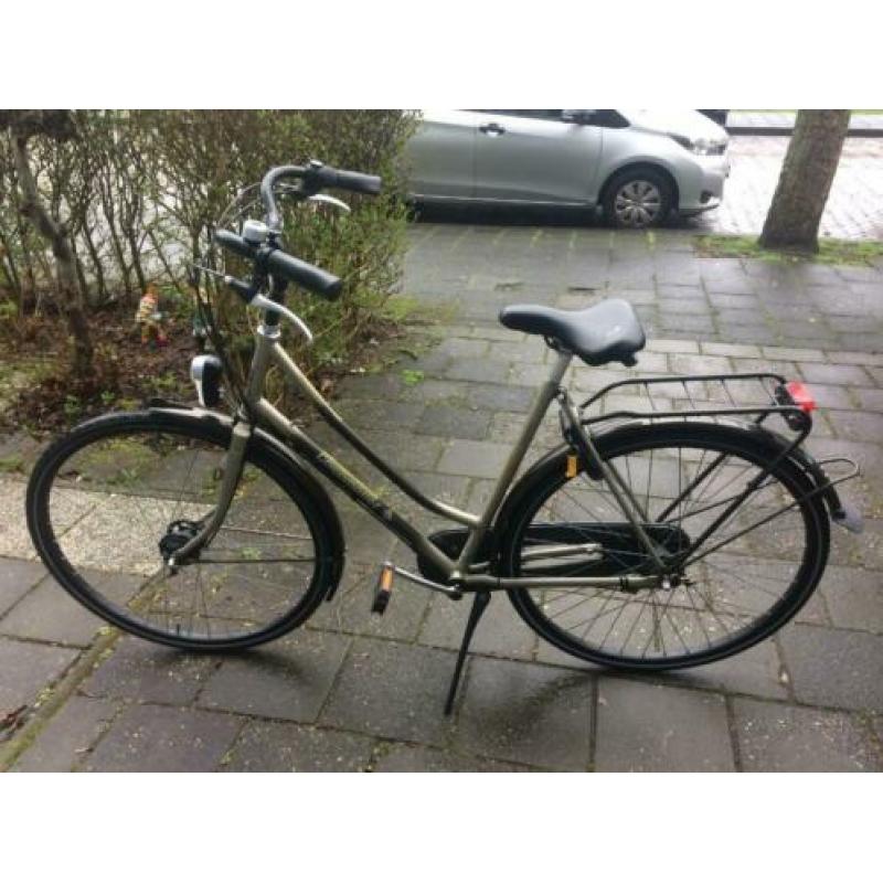 Damesfiets Locomotief van 28 inch 3 Versnellingen.