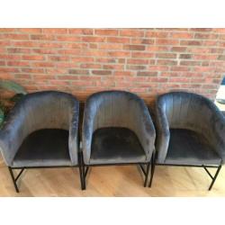 3x WOOOD Denver velvet grijze stoelen / h 79, b 60, d 58.