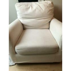 Fauteuil van Ikea in crème