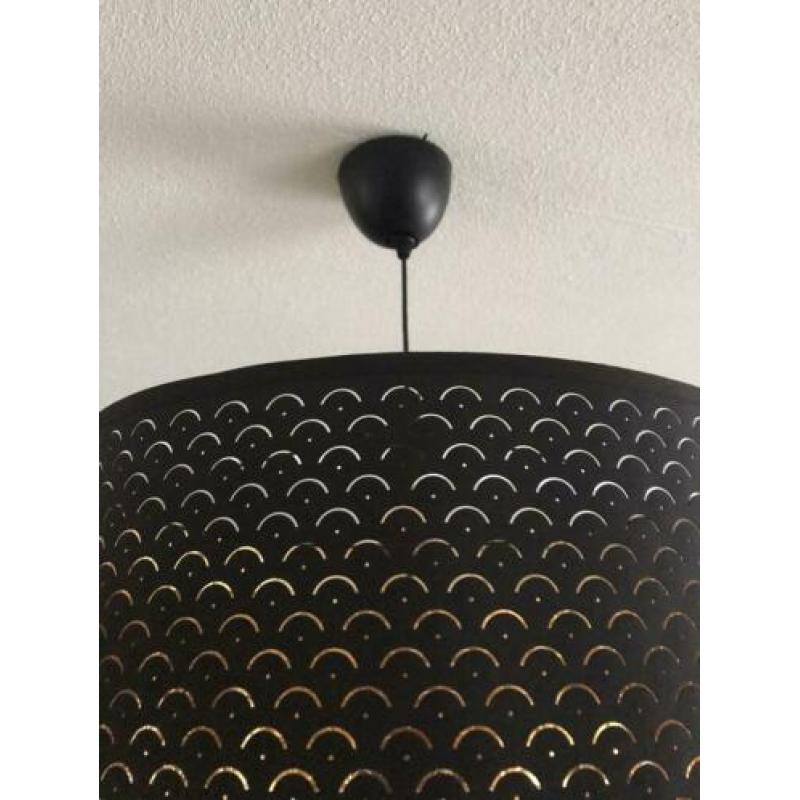 Grote zwarte hanglamp bijna gratis!