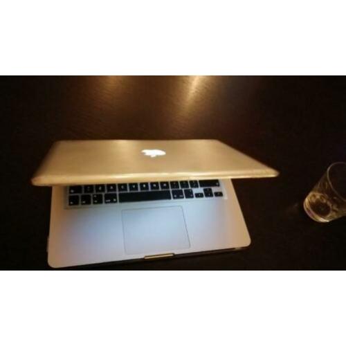 Apple MacBook Pro 13 750GB i5 8GB HDMI