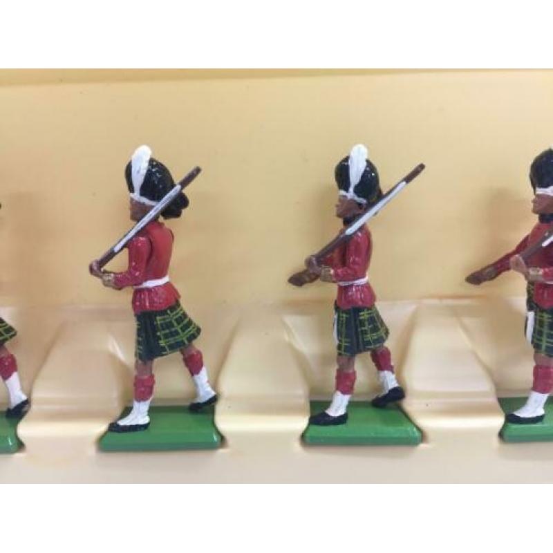 Britains 7239 - Highlanders - Tinnen soldaten