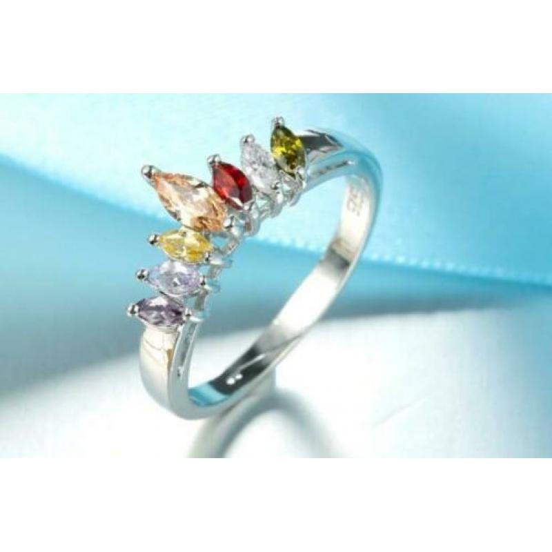 925 Sterling Zilveren Ring Kleuren Zirkonen Maat 18 Nieuw