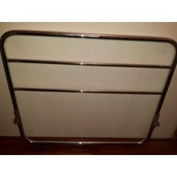 Retro bed uit de jaren 1935 1940.