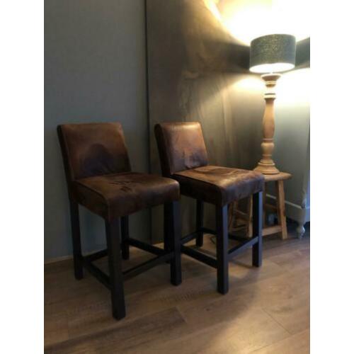 2 stoere barkrukken
