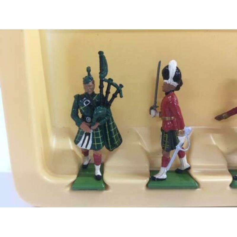 Britains 7239 - Highlanders - Tinnen soldaten