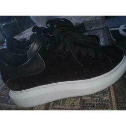 Alexander Mcqueen maat 37,5/38 suede nieuw in doos!!