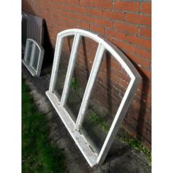 Antieke betonnen stal raam