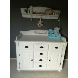 Prachtig brocante babykamer