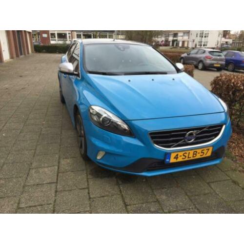 Volvo V40 D2 R-Design Plus-LEDER-PANORAMA-CAMERA