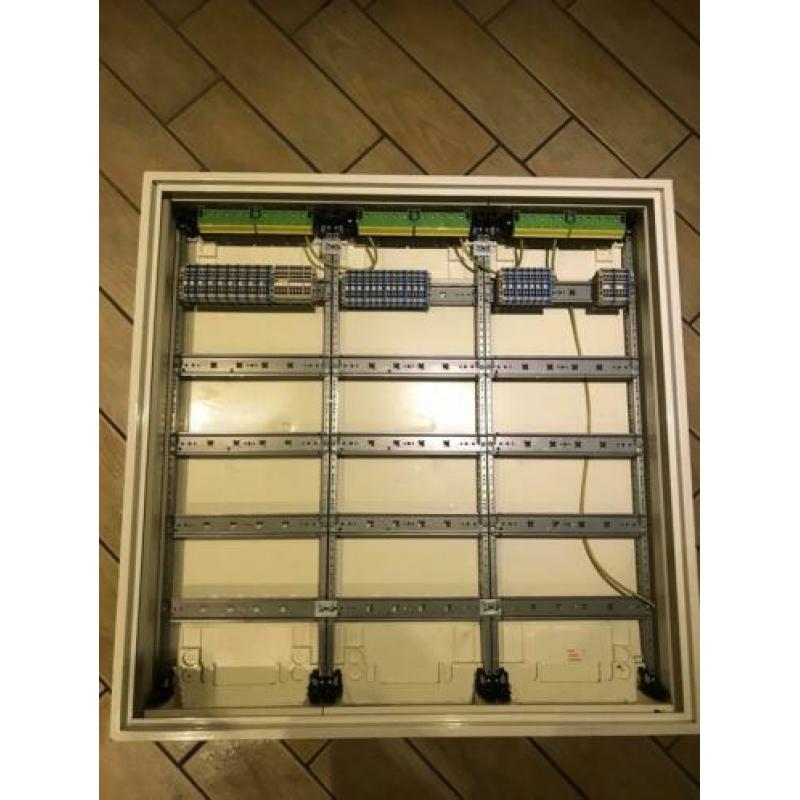 Hager FW - verdeelkast domotica 336 modulen kast ledig