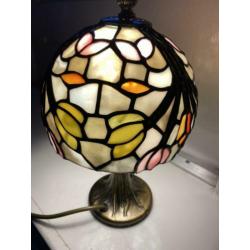 Tiffany lamp, Tiffa mini. Hoog 30 cm, breedte kap 20 cm