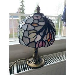 Tiffany lamp, Tiffa mini. Hoog 30 cm, breedte kap 20 cm