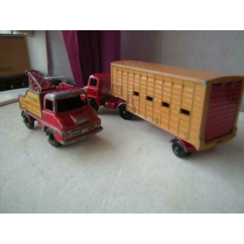 2 goede oude lesney vrachtauto