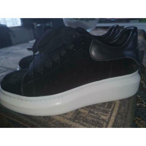 Alexander Mcqueen maat 37,5/38 suede nieuw in doos!!