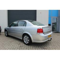 Opel Vectra 1.8-16V NAVI, Clima, Cruise control, Trekhaak