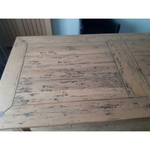 Eetkamertafel + 6 lederen stoelen
