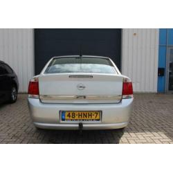 Opel Vectra 1.8-16V NAVI, Clima, Cruise control, Trekhaak