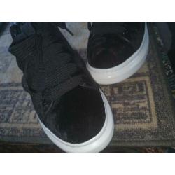 Alexander Mcqueen maat 37,5/38 suede nieuw in doos!!