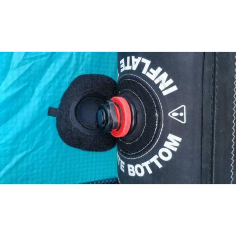 Ozone kites; 8m Reo, 7m Catalyst, 10m Catalyst