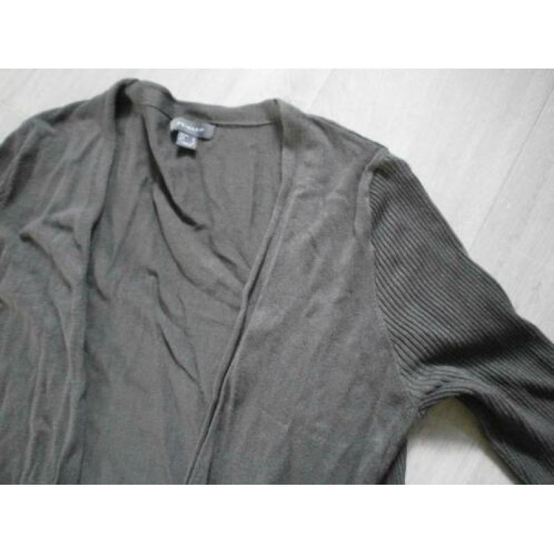 Legergroen lang vest mt 40