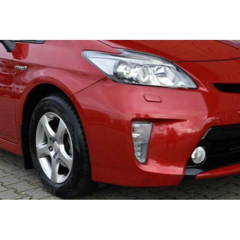 Toyota Prius 1.8 Dynamic Panorama/Leder/Xenon (bj 2012)