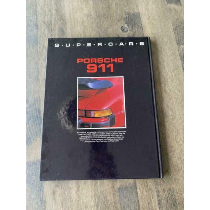 2 oude boeken over Porsche