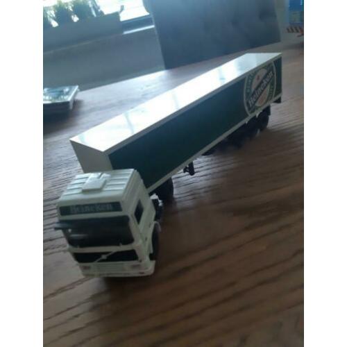 Oude tekno truck heineken