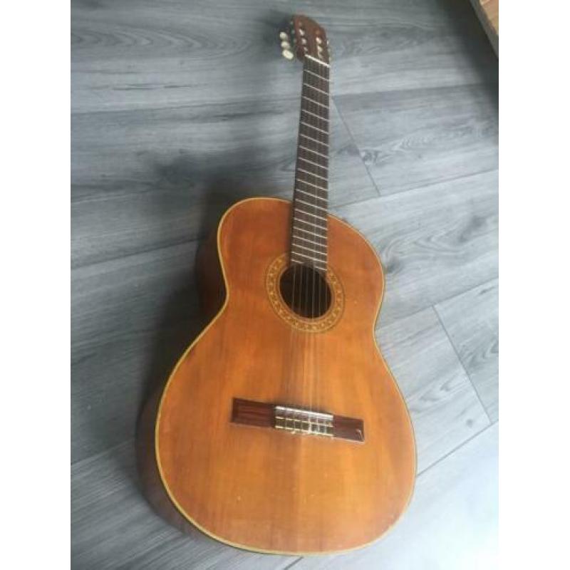 Concert guitar aria model A C-8