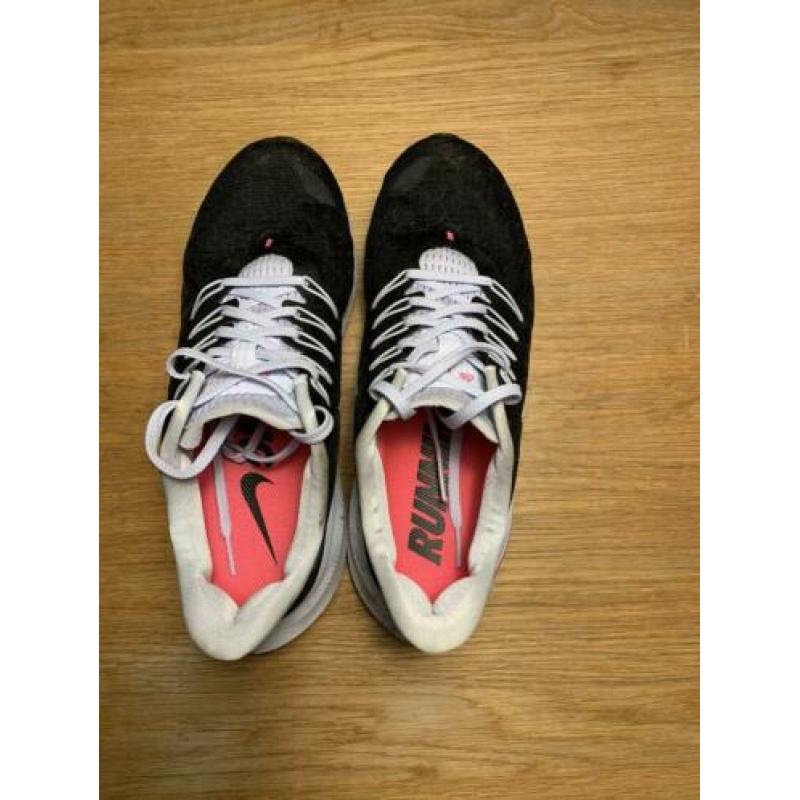 Nike Zoom Vomero 14 hardloopschoenen maat 40