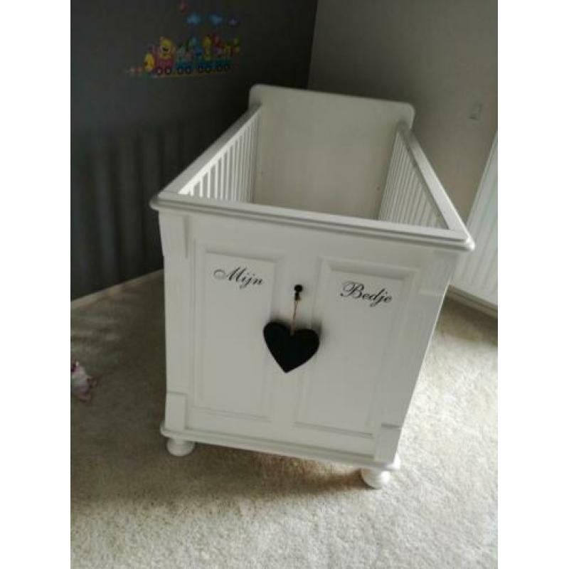 Prachtig brocante babykamer