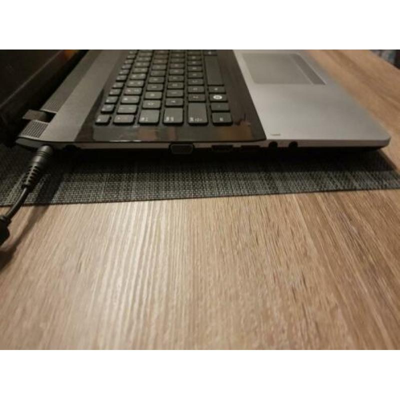 SAMSUNG laptop 17,3 inch, I3 NP300E7A-A01NL