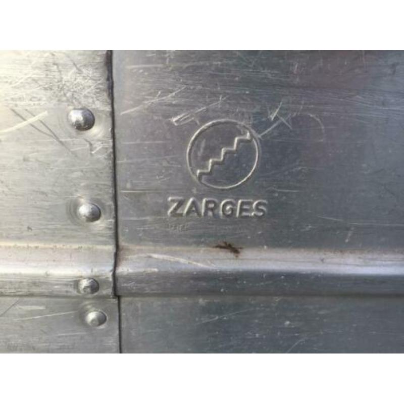 ZARGES aluminium kist op wielen krat uit wasserette deukvrij